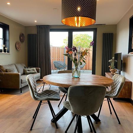 De Heerlykheid Wemeldinge, Vlak Bij Strand En Bos, Ruime Vakantiewoning Met Eigen Patio In De Karakteristieke Dorpsstraat Eksteriør billede