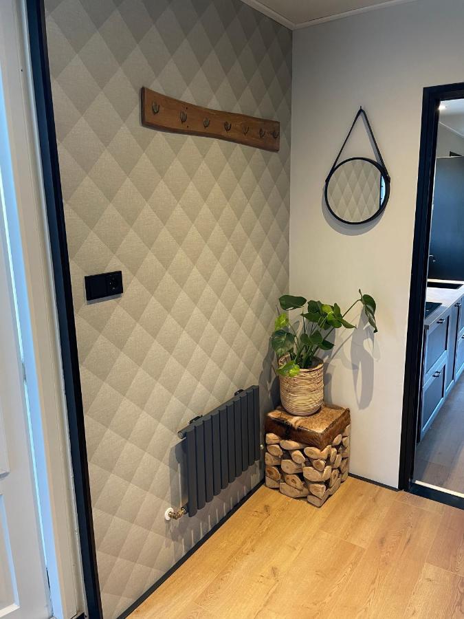 De Heerlykheid Wemeldinge, Vlak Bij Strand En Bos, Ruime Vakantiewoning Met Eigen Patio In De Karakteristieke Dorpsstraat Eksteriør billede